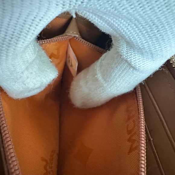 MCM Cognac Zipper Long wallet - Picture 12 of 14